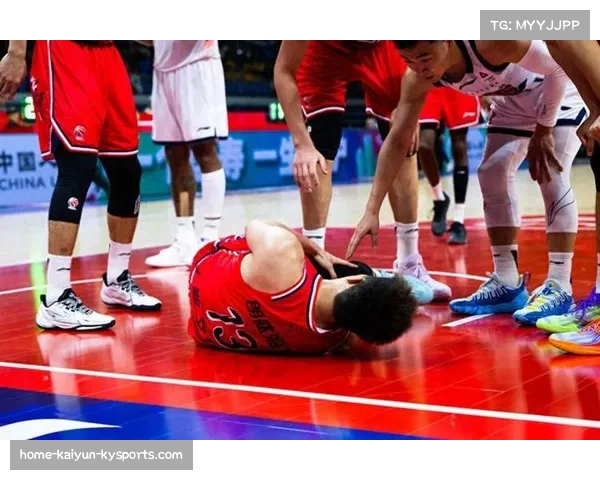 郭艾伦左膝前交叉韧带断裂泪洒当场 广州核心后卫赛季报销